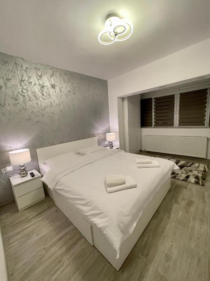 Timisoara Central Apartment New Parking !! ภายนอก รูปภาพ