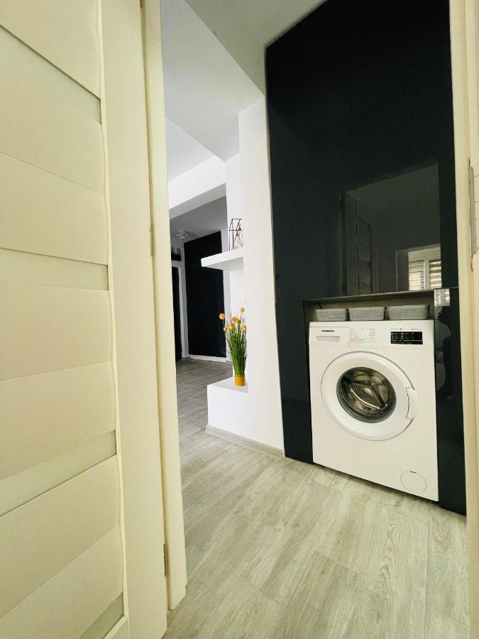 Timisoara Central Apartment New Parking !! ภายนอก รูปภาพ