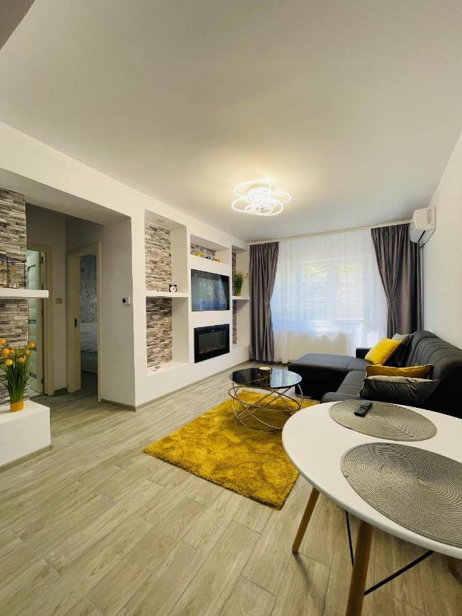 Timisoara Central Apartment New Parking !! ภายนอก รูปภาพ